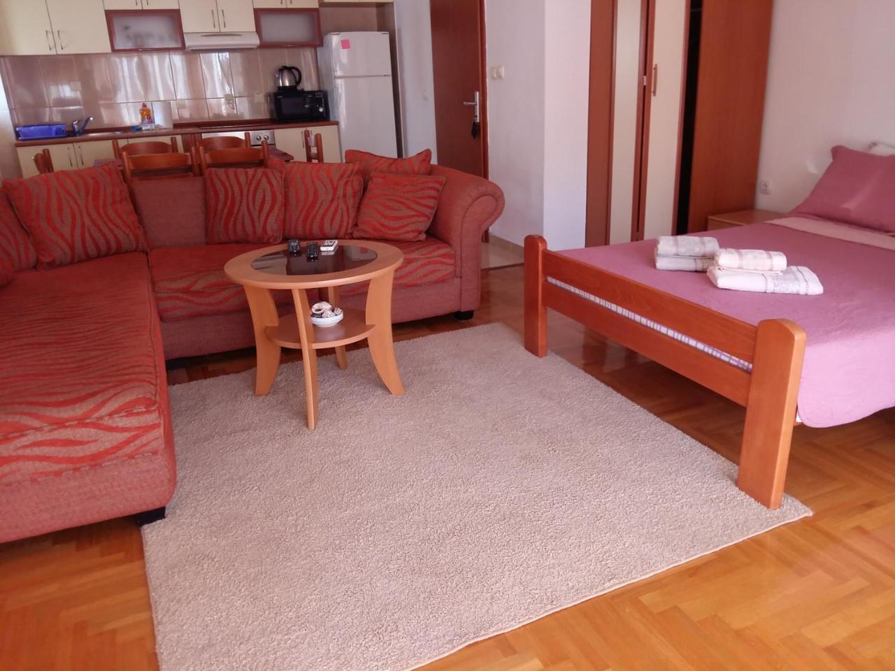 Lazar Apartments Petrovac Exterior photo